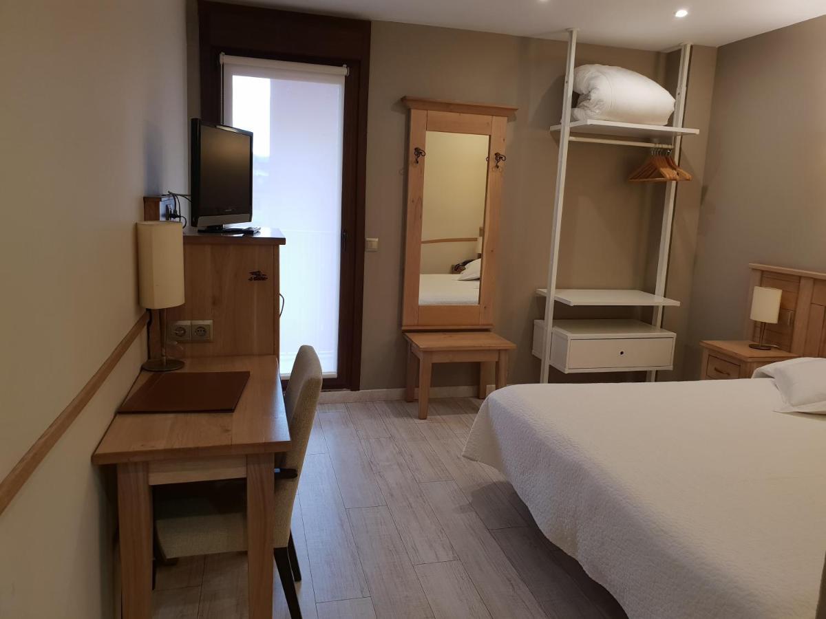 Hotel Alda A Boira 하카 외부 사진